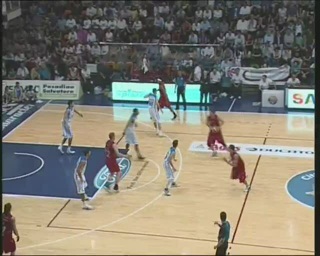 Playoff G3: Dinamo Sassari-Armani Jeans Milano